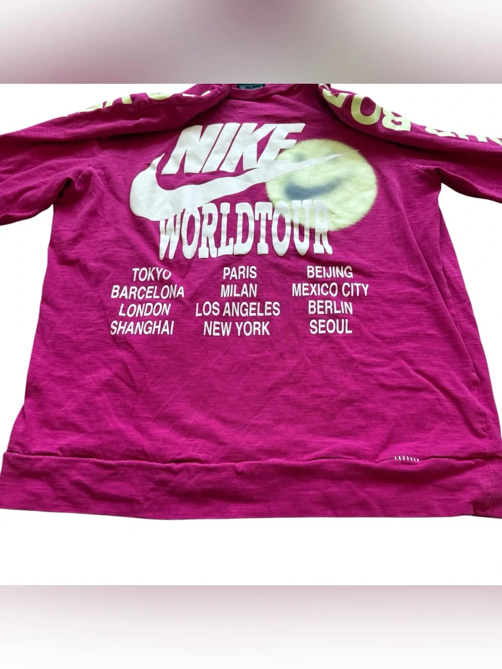 Nike World Tour Move Your Sole Long Sleeve Shirt Pink Men’s L Graphic Tee Gym